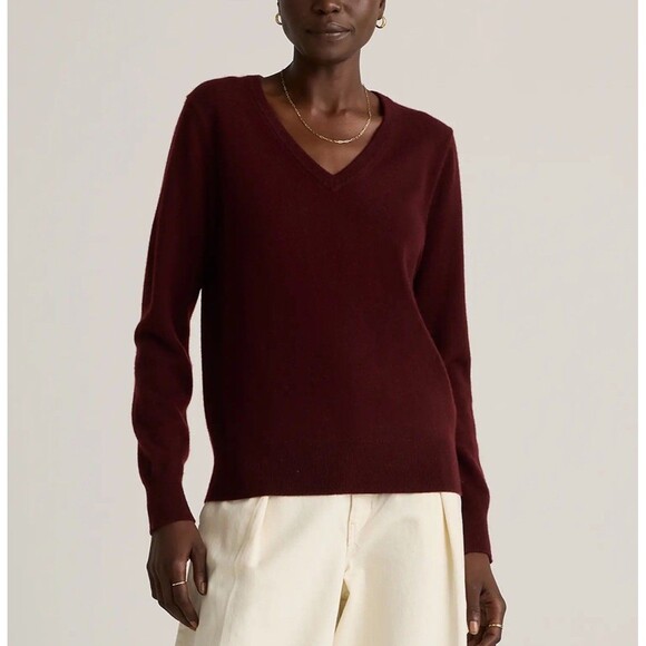 Quince Sweaters - Quince Women Mongolian Cashmere V-Neck Sweater Rich Burgundy Sleeved Top Size L